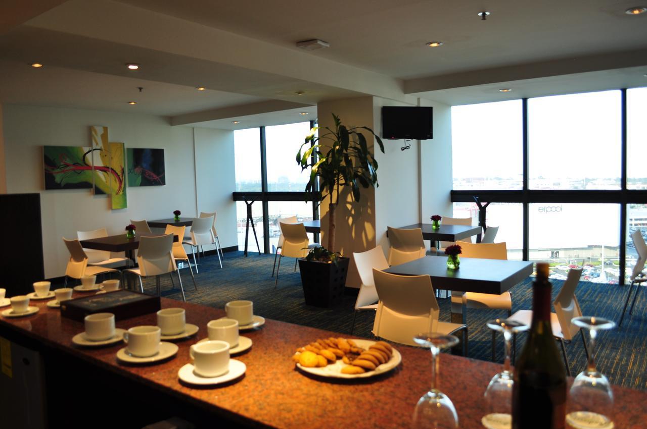 Radisson Paraiso Hotel Мехико Экстерьер фото The lounge at Christchurch International Airport
